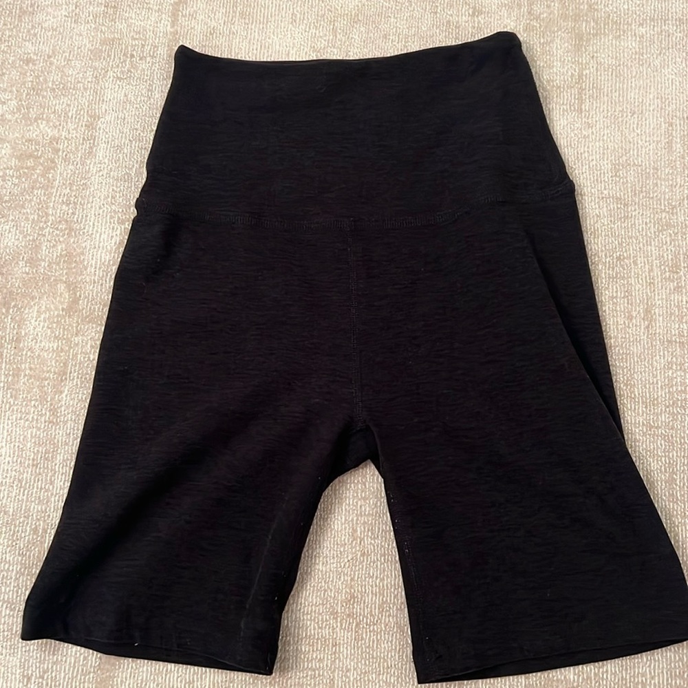 Beyond Yoga Black Bike Short Size Small